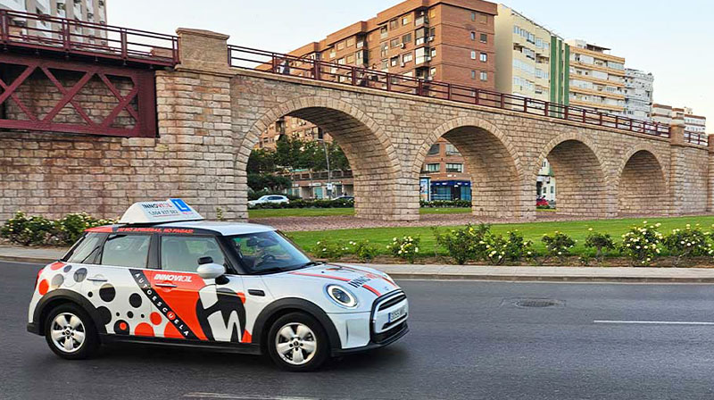 autoescuela almeria innovial carnet conducir coche permiso b a a1 a2 toda almeria